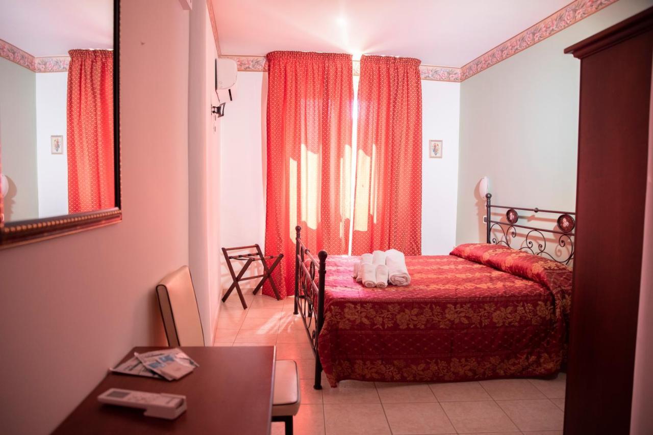 Carlo Five Bed and Breakfast Porto Empedocle Eksteriør billede