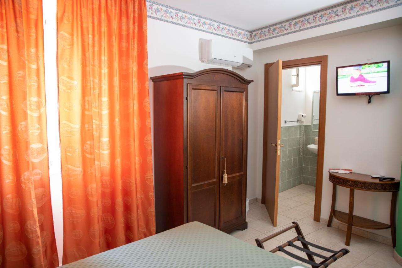 Carlo Five Bed and Breakfast Porto Empedocle Eksteriør billede